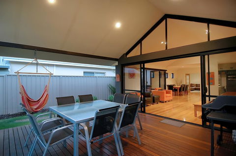 THE SANCTUARY LUXURY HOLIDAY HOME - Sunshine Coast Tourism 23
