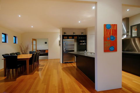 THE SANCTUARY LUXURY HOLIDAY HOME - Sunshine Coast Tourism 14