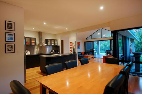 THE SANCTUARY LUXURY HOLIDAY HOME - Sunshine Coast Tourism 19