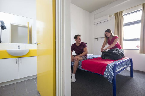 Perth City YHA - Sunshine Coast Tourism 14