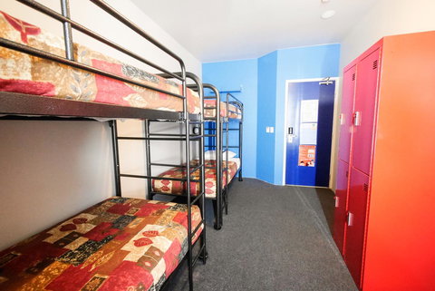 Perth City YHA - Sunshine Coast Tourism 24