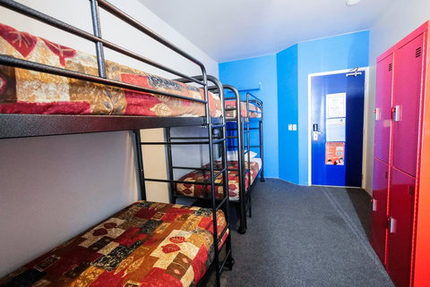 Perth City YHA - Sunshine Coast Tourism 22