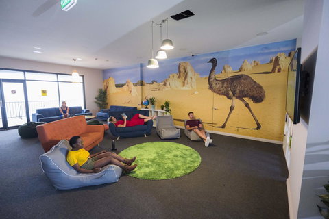 Perth City YHA - Sunshine Coast Tourism 16