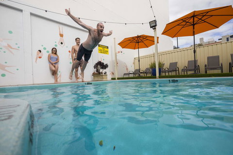 Perth City YHA - Sunshine Coast Tourism 1