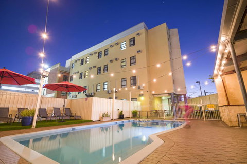 Perth City YHA - Sunshine Coast Tourism 0