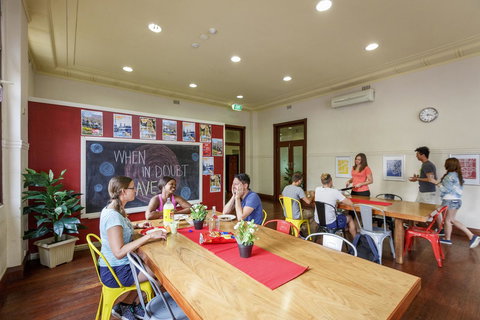 Perth City YHA - Sunshine Coast Tourism 31