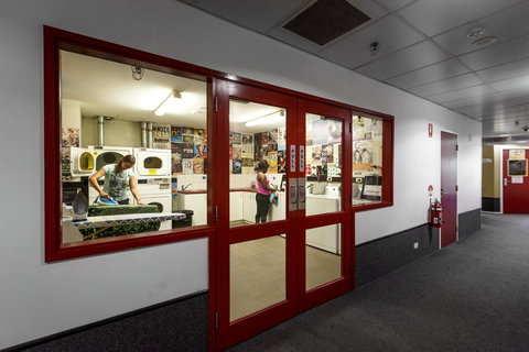 Perth City YHA - Sunshine Coast Tourism 36