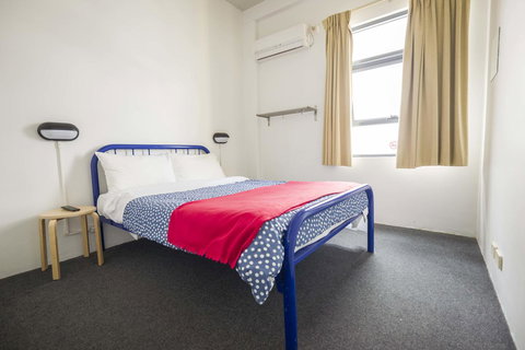 Perth City YHA - Sunshine Coast Tourism 8