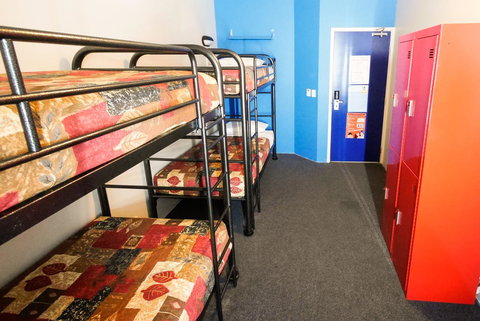 Perth City YHA - Sunshine Coast Tourism 23