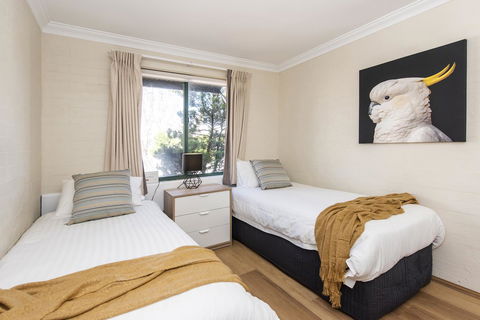 Subiaco Village - 34 - Holiday Sunshine Coast 8