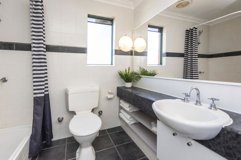 Subiaco Village - 34 - Holiday Sunshine Coast 10