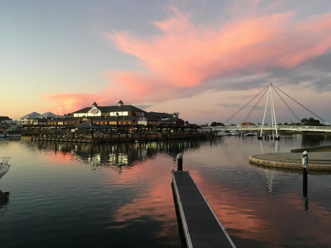 Mandurah Ocean Marina Chalets - Sunshine Coast Tourism 3