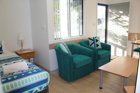Mandurah Ocean Marina Chalets - Sunshine Coast Tourism 33