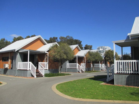 Mandurah Ocean Marina Chalets - Sunshine Coast Tourism 37