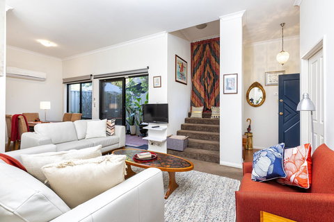 Como Executive Apartment - Sunshine Coast Tourism 9