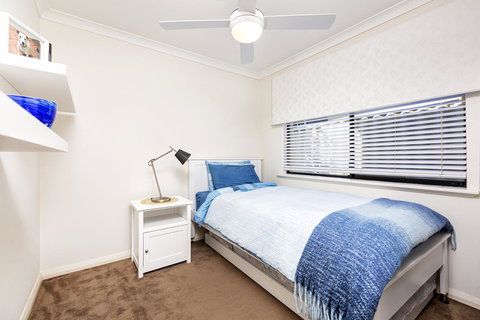 Como Executive Apartment - Sunshine Coast Tourism 12