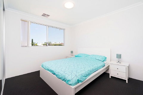 Victoria Park Town House - Sunshine Coast Tourism 5