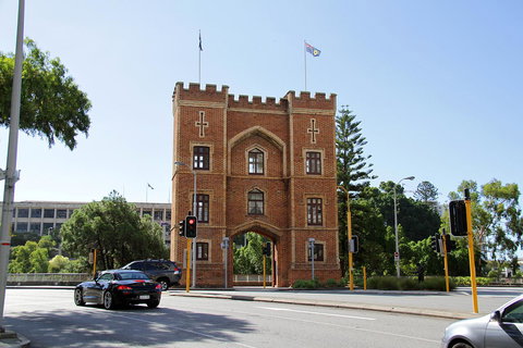 WESTEND CBD PERTH-ULTIMATE LOCATION - Sunshine Coast Tourism 24