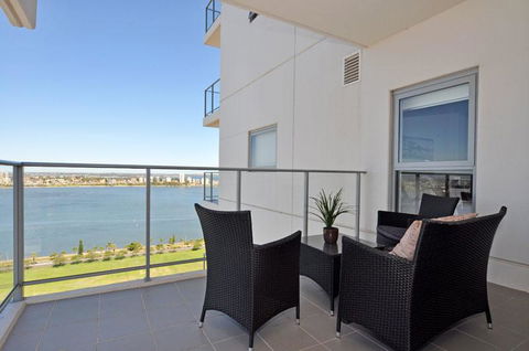 Astra Apartments Perth CBD - Holiday Sunshine Coast 28