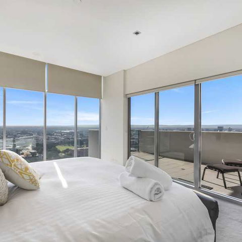 Astra Apartments Perth CBD - Holiday Sunshine Coast 3