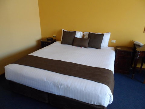 Clifton Motel & Grittleton Lodge - Sunshine Coast Tourism 23