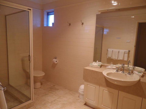 Clifton Motel & Grittleton Lodge - Sunshine Coast Tourism 29