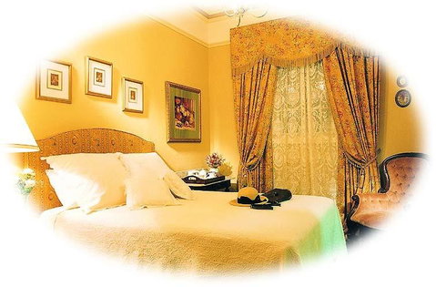 Clifton Motel & Grittleton Lodge - Sunshine Coast Tourism 1