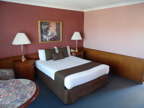 Clifton Motel & Grittleton Lodge - Sunshine Coast Tourism 20