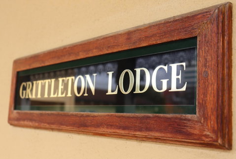 Clifton Motel & Grittleton Lodge - Sunshine Coast Tourism 3