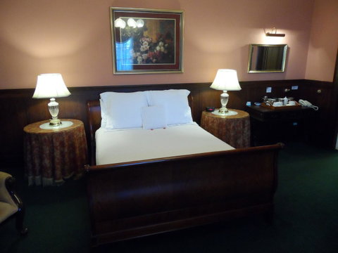Clifton Motel & Grittleton Lodge - Sunshine Coast Tourism 30