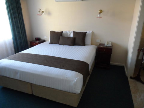 Clifton Motel & Grittleton Lodge - Sunshine Coast Tourism 26