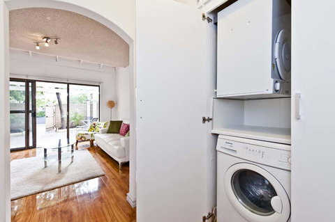 Heart Of Subiaco - Holiday Sunshine Coast 2