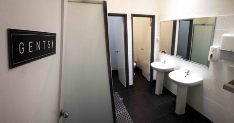 Shiralee Hostel -note - Valid Passport Required To Check In - Holiday Sunshine Coast 16