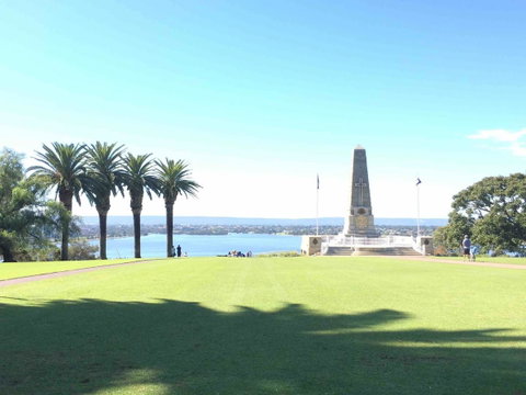 Eliza\'s Lookout - Holiday Sunshine Coast 34