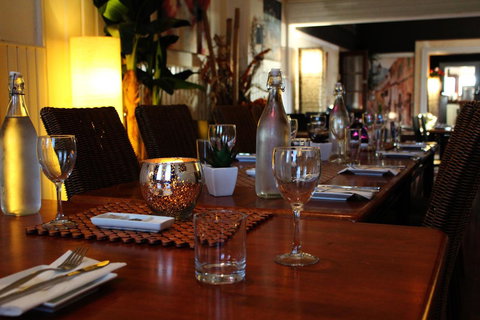 Junction Hotel Moora - Holiday Sunshine Coast 7