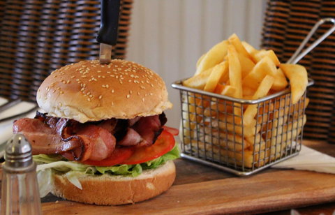 Junction Hotel Moora - Holiday Sunshine Coast 12