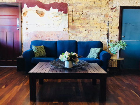 Junction Hotel Moora - Holiday Sunshine Coast 17