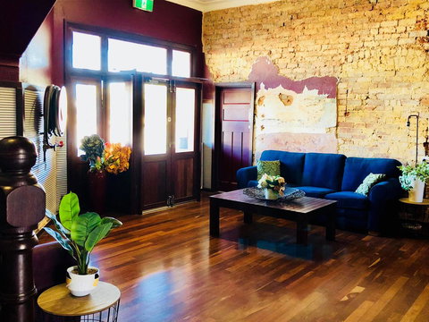 Junction Hotel Moora - Holiday Sunshine Coast 23