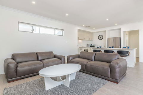 Karrinyup Waters Luxury House Rental - Sunshine Coast Tourism 10