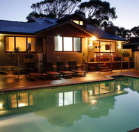 Waikiki Beach Bed and Breakfast - Holiday Sunshine Coast