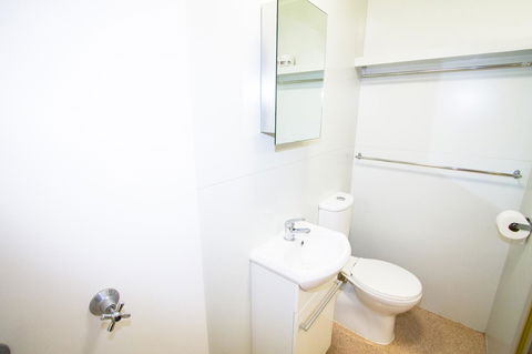 Meekatharra Accommodation Centre - Sunshine Coast Tourism 18