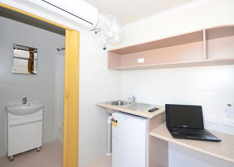 Meekatharra Accommodation Centre - Sunshine Coast Tourism 9