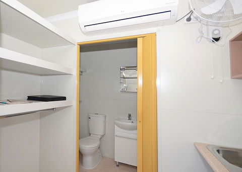 Meekatharra Accommodation Centre - Sunshine Coast Tourism 3