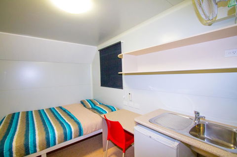 Meekatharra Accommodation Centre - Sunshine Coast Tourism 21