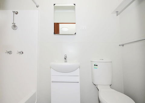 Meekatharra Accommodation Centre - Sunshine Coast Tourism 11