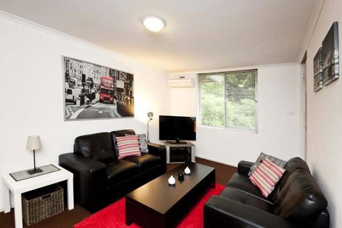 Cunningham Terrace 8 - Sunshine Coast Tourism 6