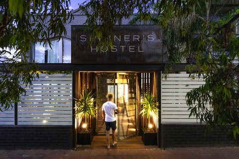 Spinners Hostel - Sunshine Coast Tourism 0