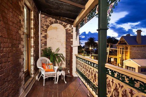 Annie's Victorian Terrace Accommodation Fremantle - Holiday Sunshine Coast 18