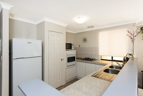 Scarborough Villa On Duke - Holiday Sunshine Coast 15