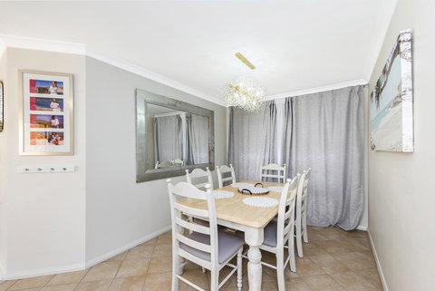 Scarborough Villa On Duke - Holiday Sunshine Coast 9